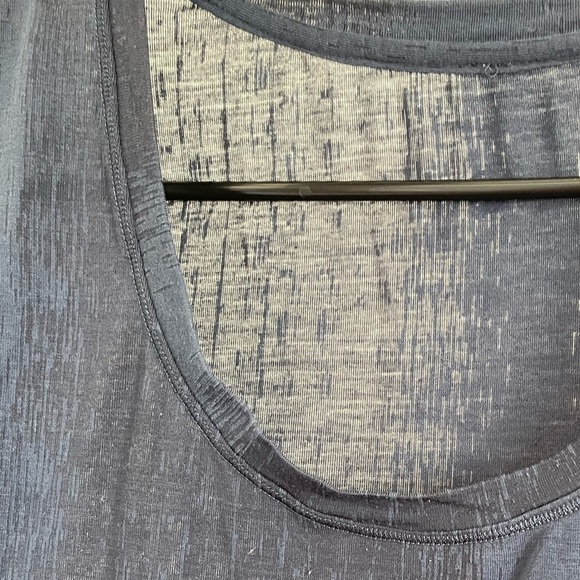 Lululemon short sleeve shirt - Picture 3 of 3